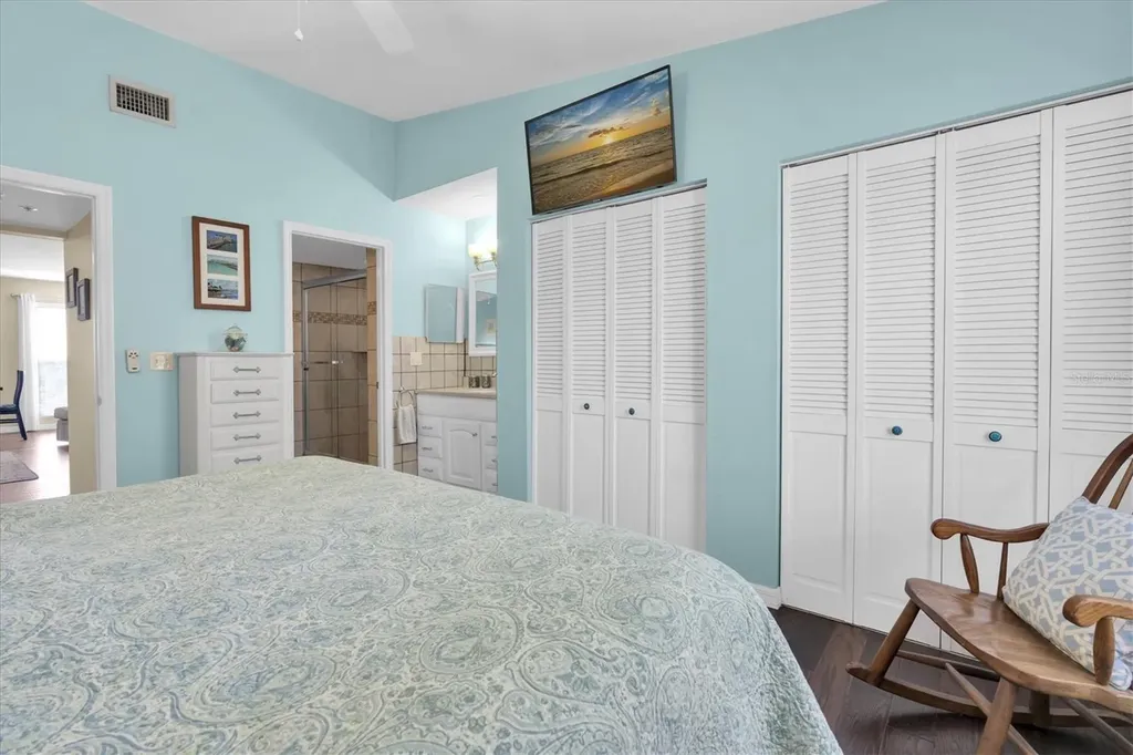 3601 E Bay Drive Holmes Beach FL 34217