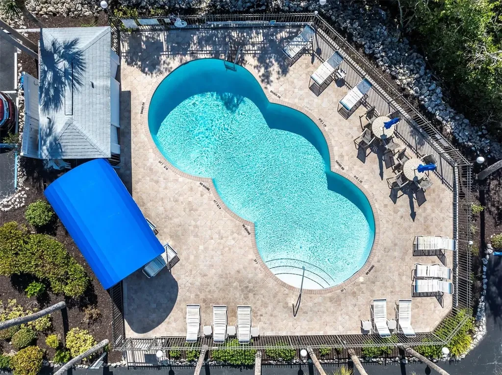 3601 E Bay Drive Holmes Beach FL 34217