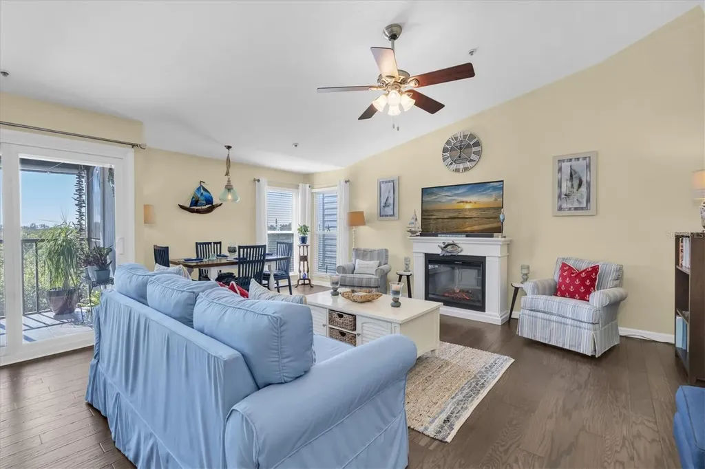 3601 E Bay Drive Holmes Beach FL 34217