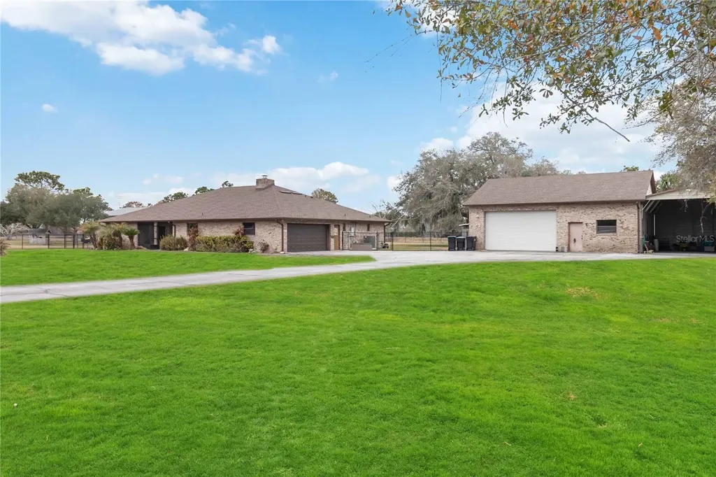 18711 Northcliff Street Orlando FL 32833