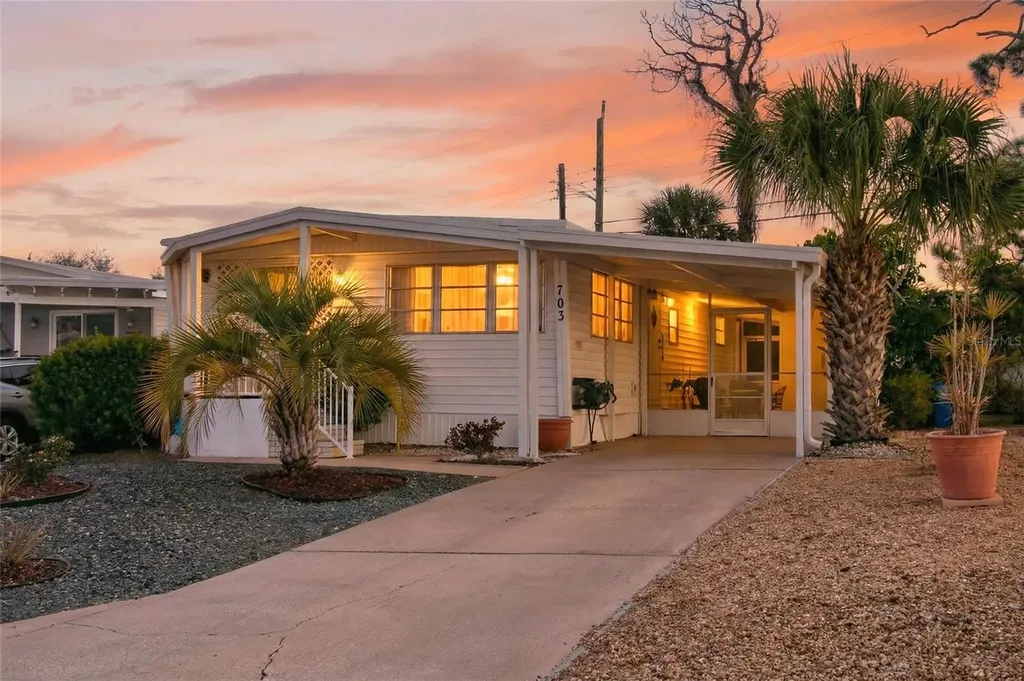 703 S Green Circle Venice FL 34285
