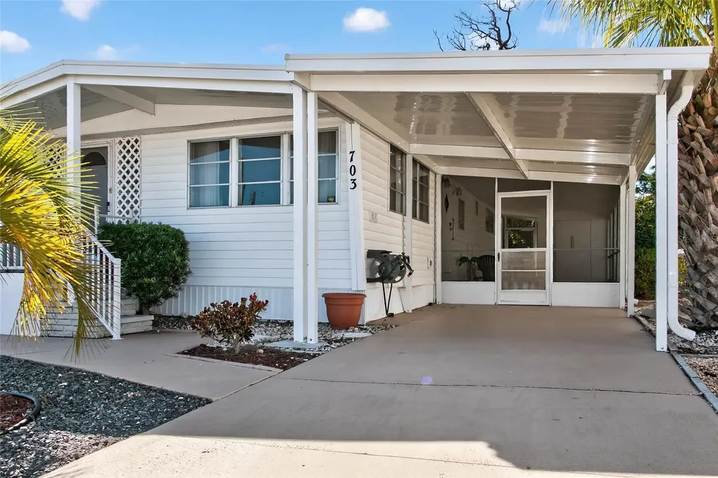 703 S Green Circle Venice FL 34285