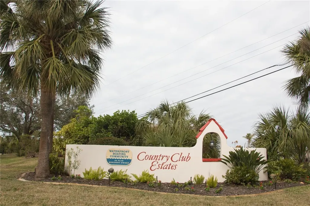 703 S Green Circle Venice FL 34285