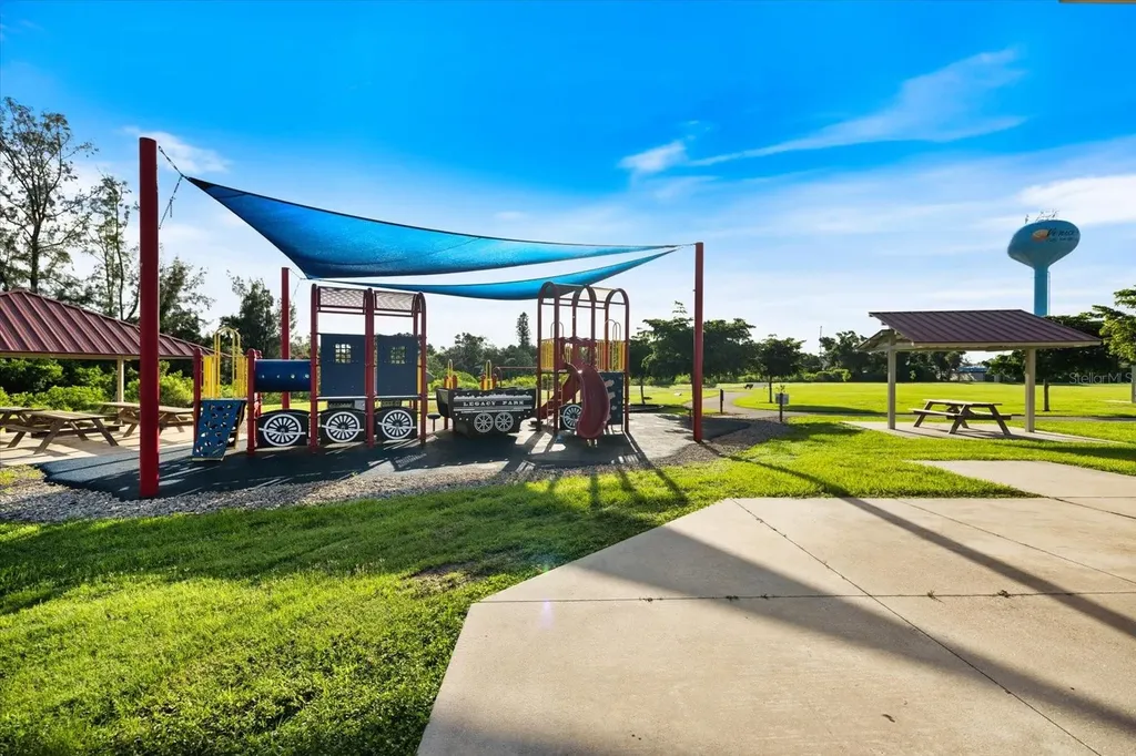 703 S Green Circle Venice FL 34285