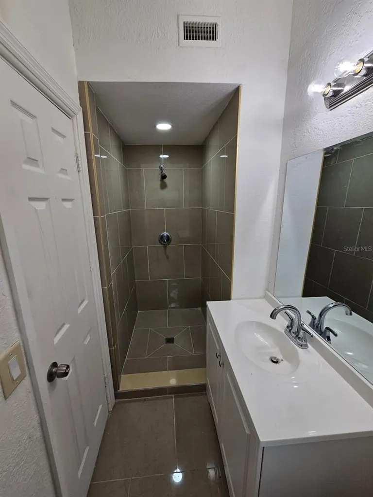 7614 Bell Boulevard Orlando FL 32810