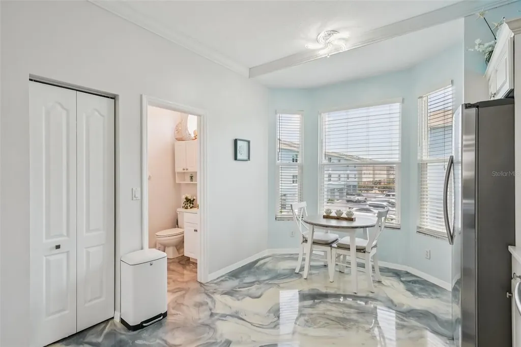 1061 Pinellas Bayway S St Petersburg FL 33715