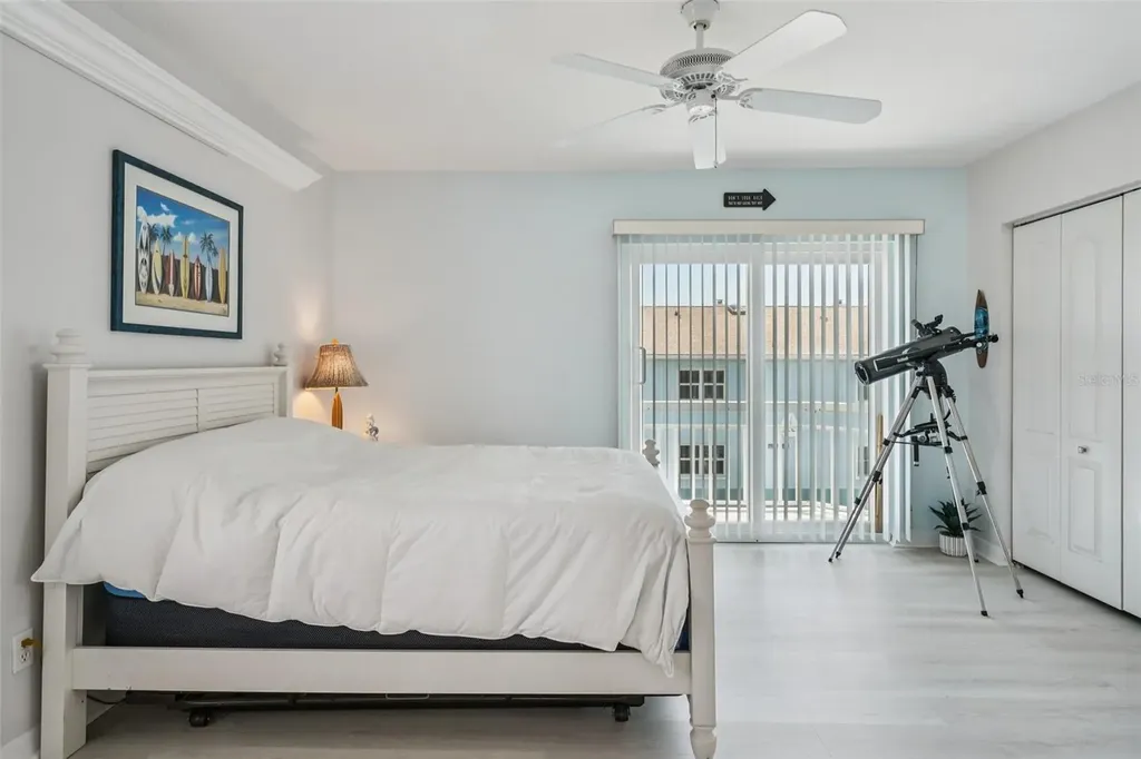 1061 Pinellas Bayway S St Petersburg FL 33715