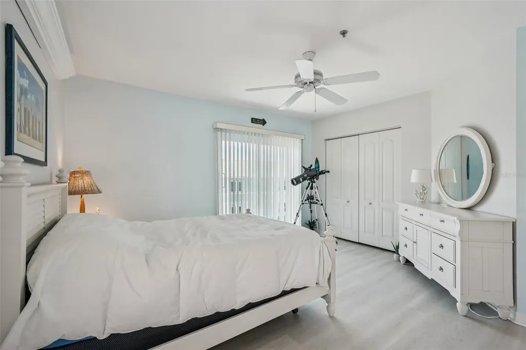 1061 Pinellas Bayway S St Petersburg FL 33715