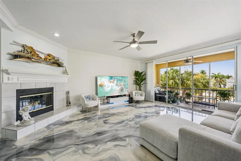 1061 Pinellas Bayway S St Petersburg FL 33715