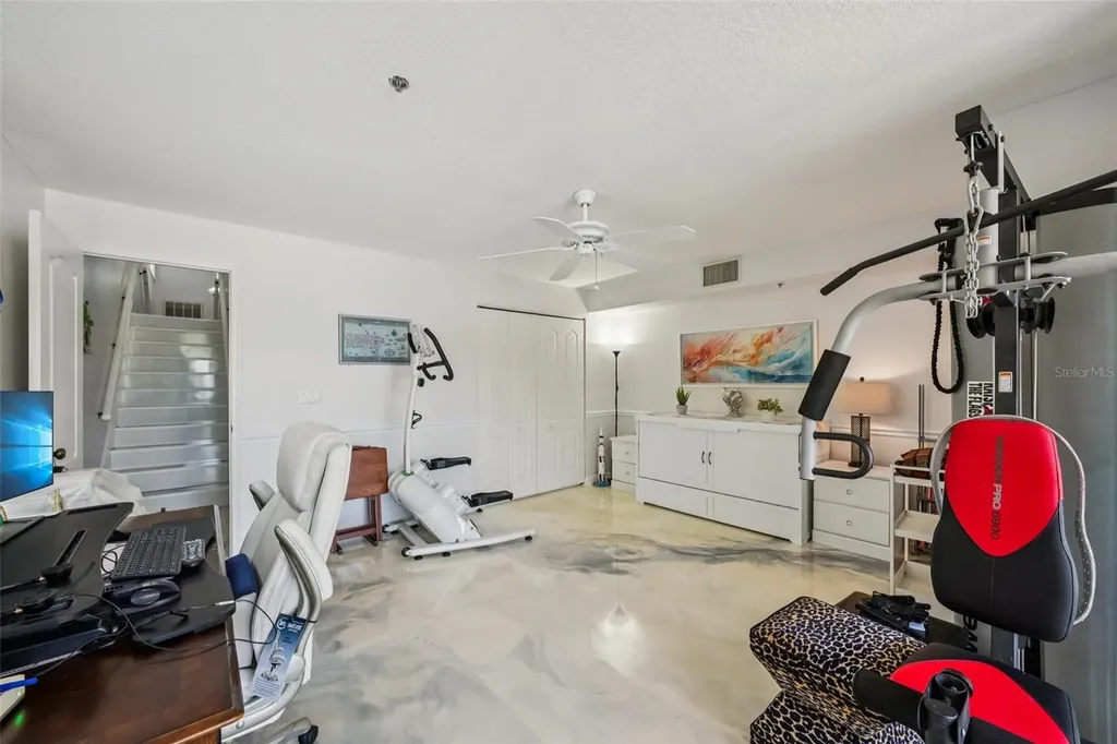 1061 Pinellas Bayway S St Petersburg FL 33715