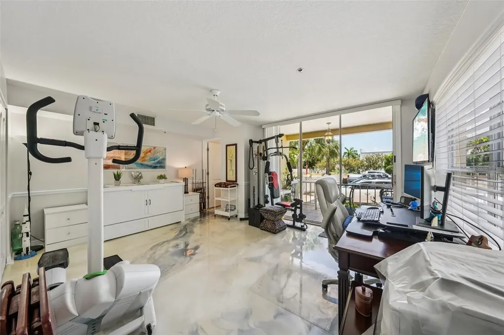 1061 Pinellas Bayway S St Petersburg FL 33715