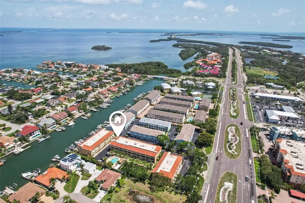1061 Pinellas Bayway S St Petersburg FL 33715