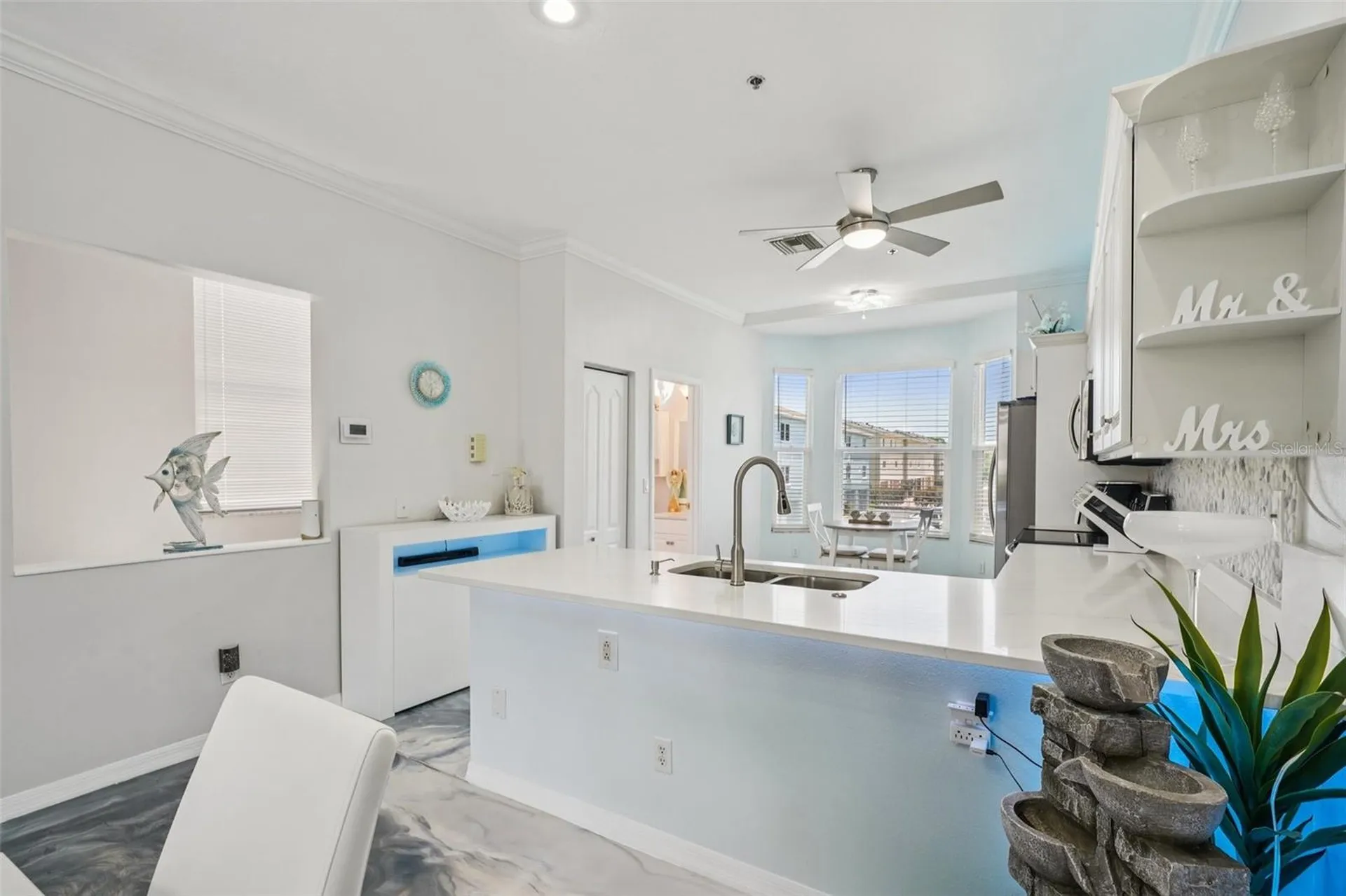 1061 Pinellas Bayway S St Petersburg FL 33715