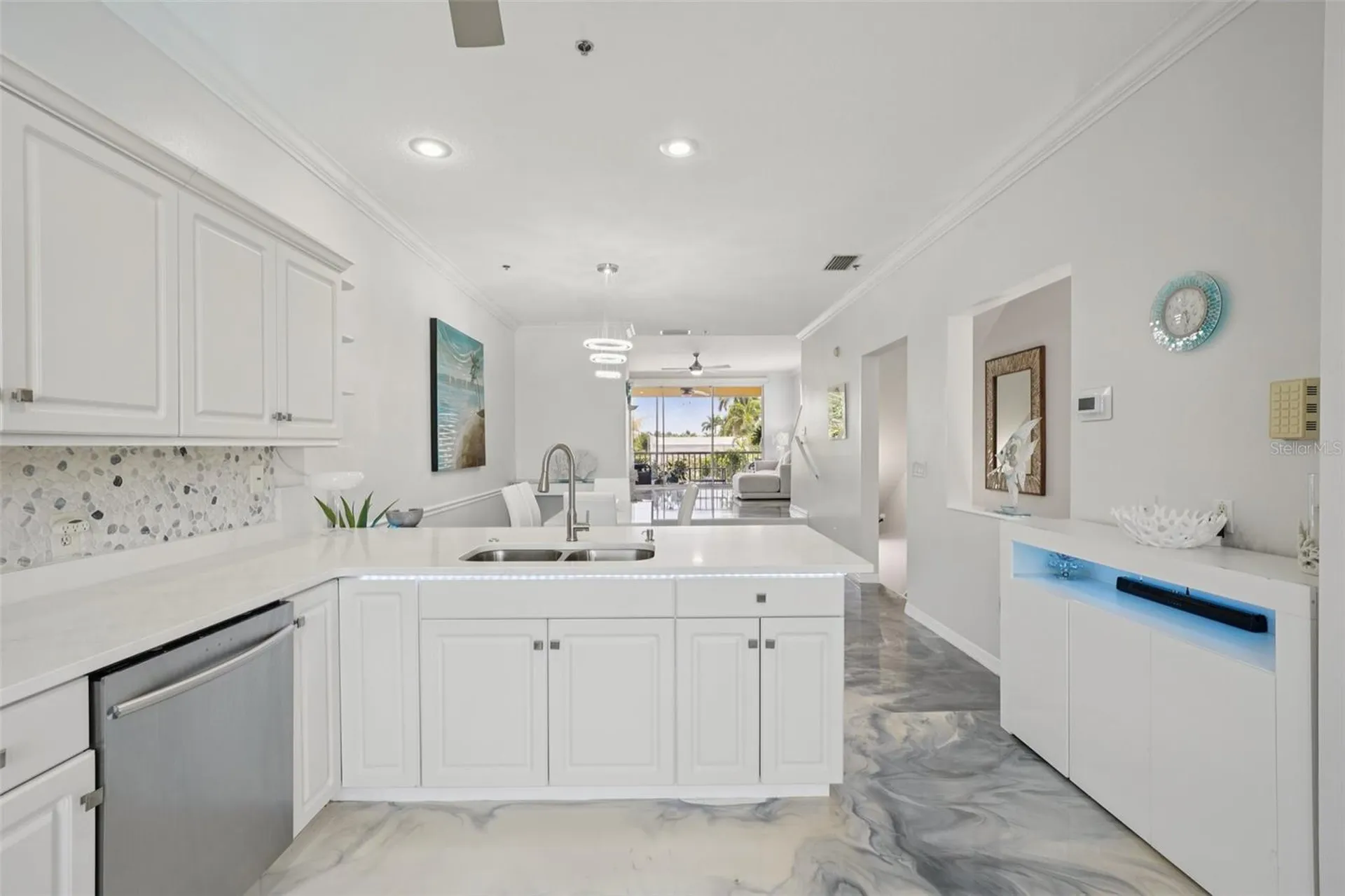 1061 Pinellas Bayway S St Petersburg FL 33715