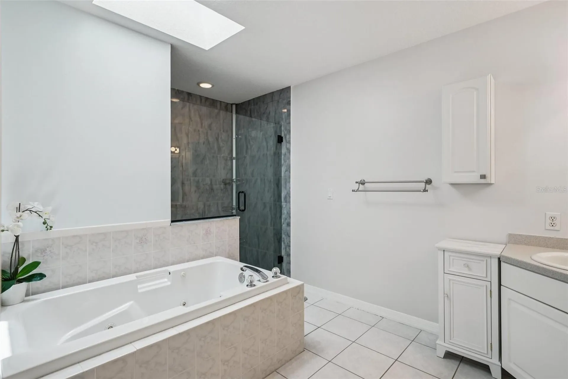 1061 Pinellas Bayway S St Petersburg FL 33715