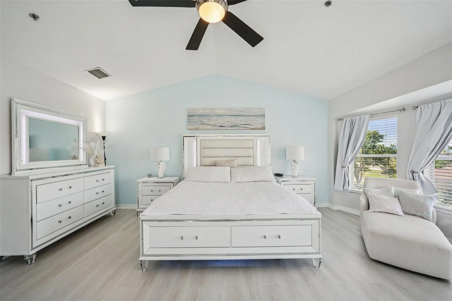 1061 Pinellas Bayway S St Petersburg FL 33715
