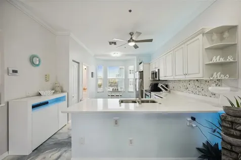 1061 Pinellas Bayway S St Petersburg FL 33715