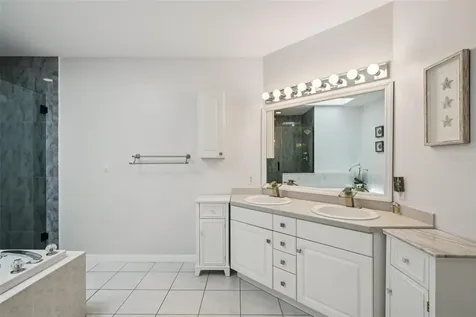 1061 Pinellas Bayway S St Petersburg FL 33715