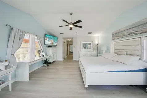 1061 Pinellas Bayway S St Petersburg FL 33715
