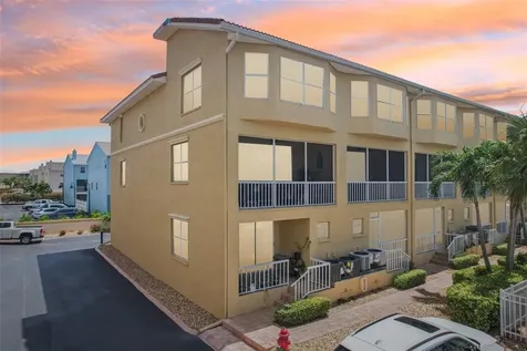 1061 Pinellas Bayway S St Petersburg FL 33715