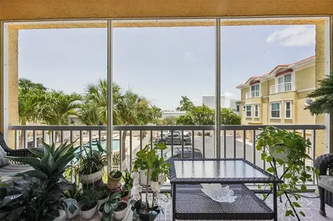 1061 Pinellas Bayway S St Petersburg FL 33715