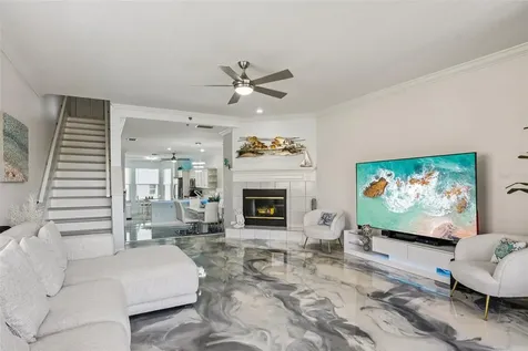 1061 Pinellas Bayway S St Petersburg FL 33715