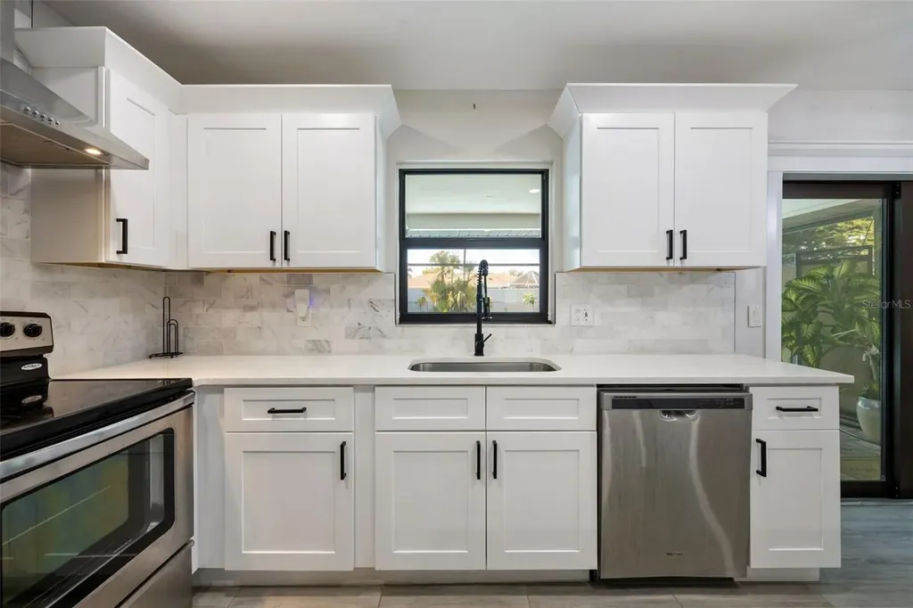 1432 SE 11th Street Cape Coral FL 33990