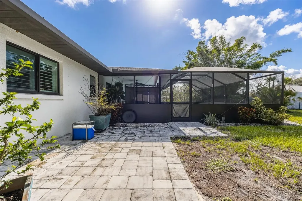 1432 SE 11th Street Cape Coral FL 33990
