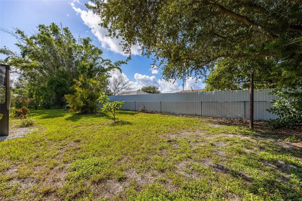 1432 SE 11th Street Cape Coral FL 33990