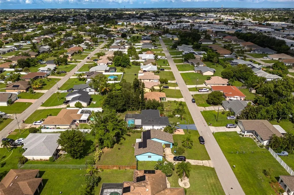 1432 SE 11th Street Cape Coral FL 33990