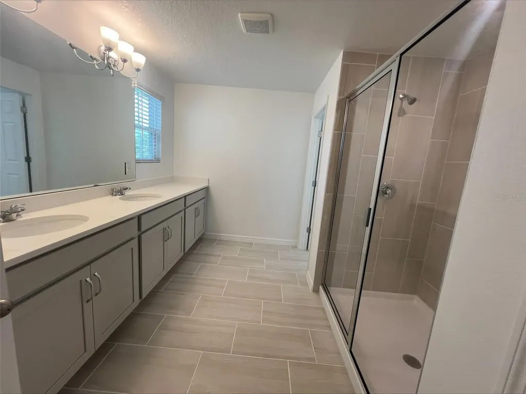 462 Thompson Village Avenue Apopka FL 32703