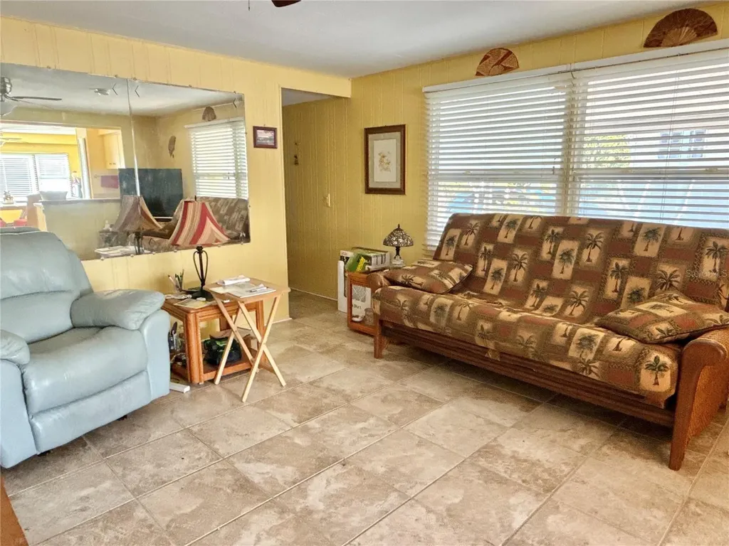 436 Mount Oak Avenue NE St Petersburg FL 33702