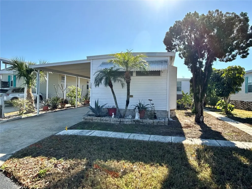 436 Mount Oak Avenue NE St Petersburg FL 33702