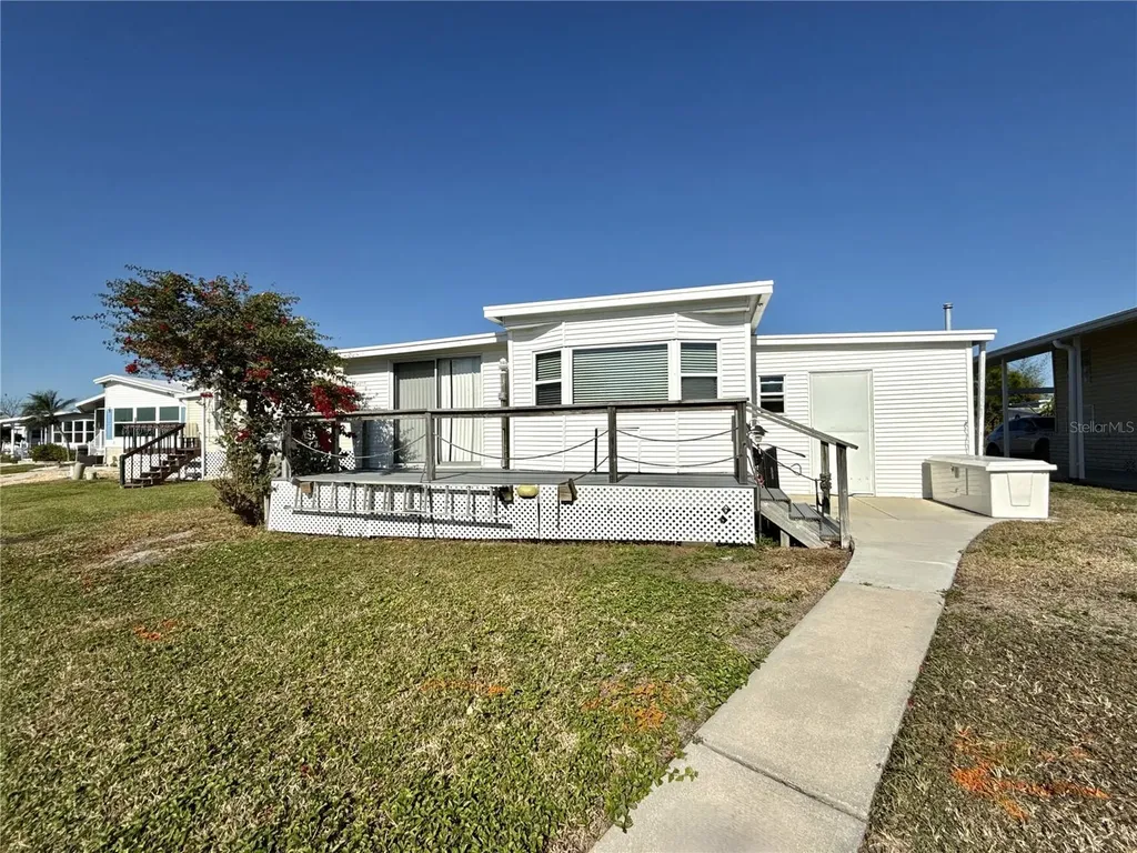 436 Mount Oak Avenue NE St Petersburg FL 33702