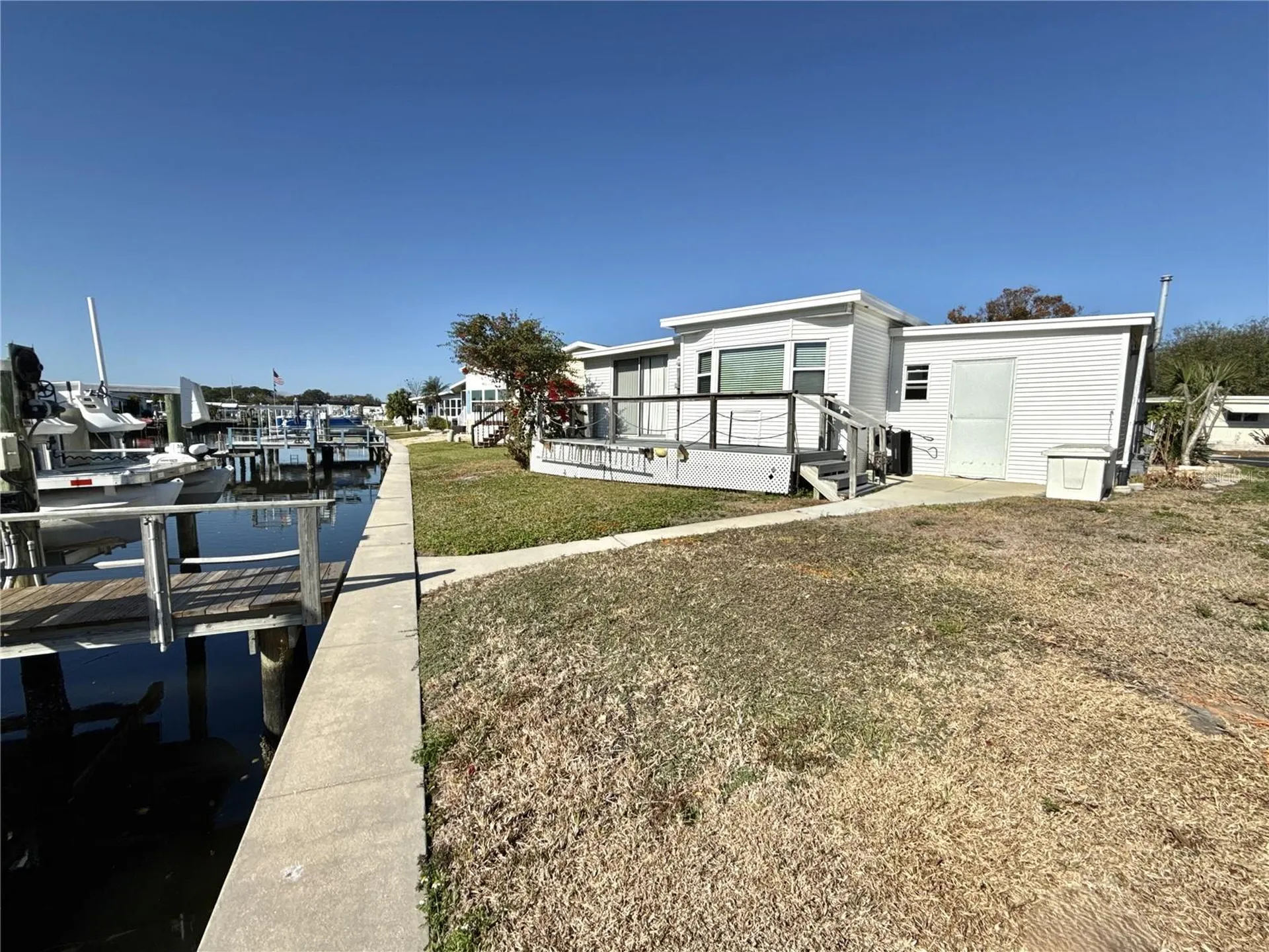 436 Mount Oak Avenue NE St Petersburg FL 33702