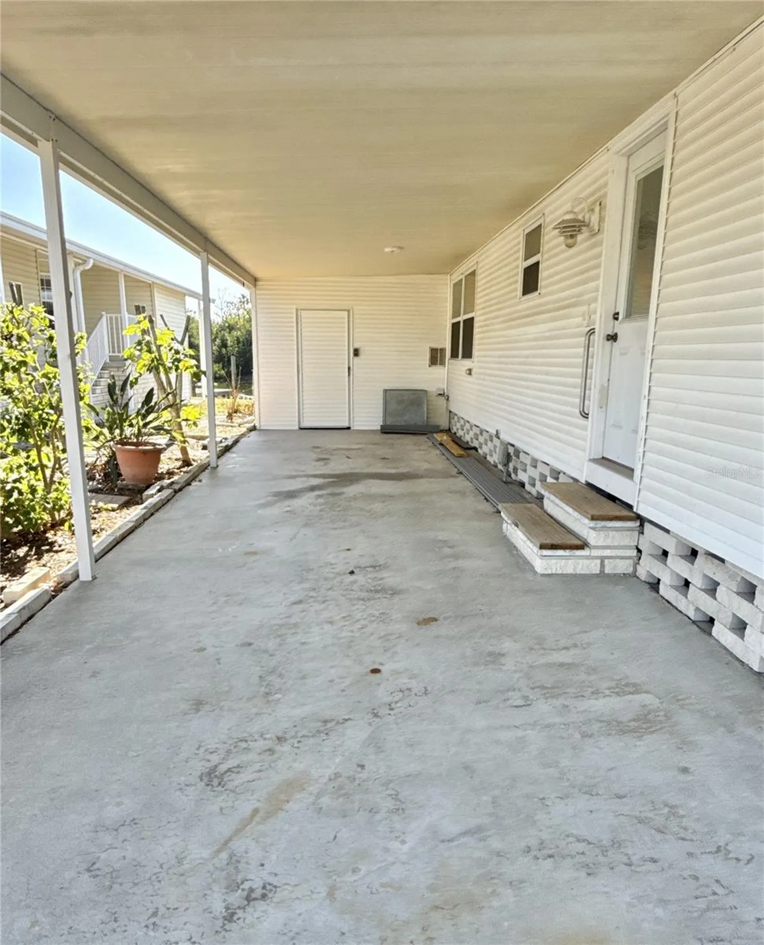 436 Mount Oak Avenue NE St Petersburg FL 33702