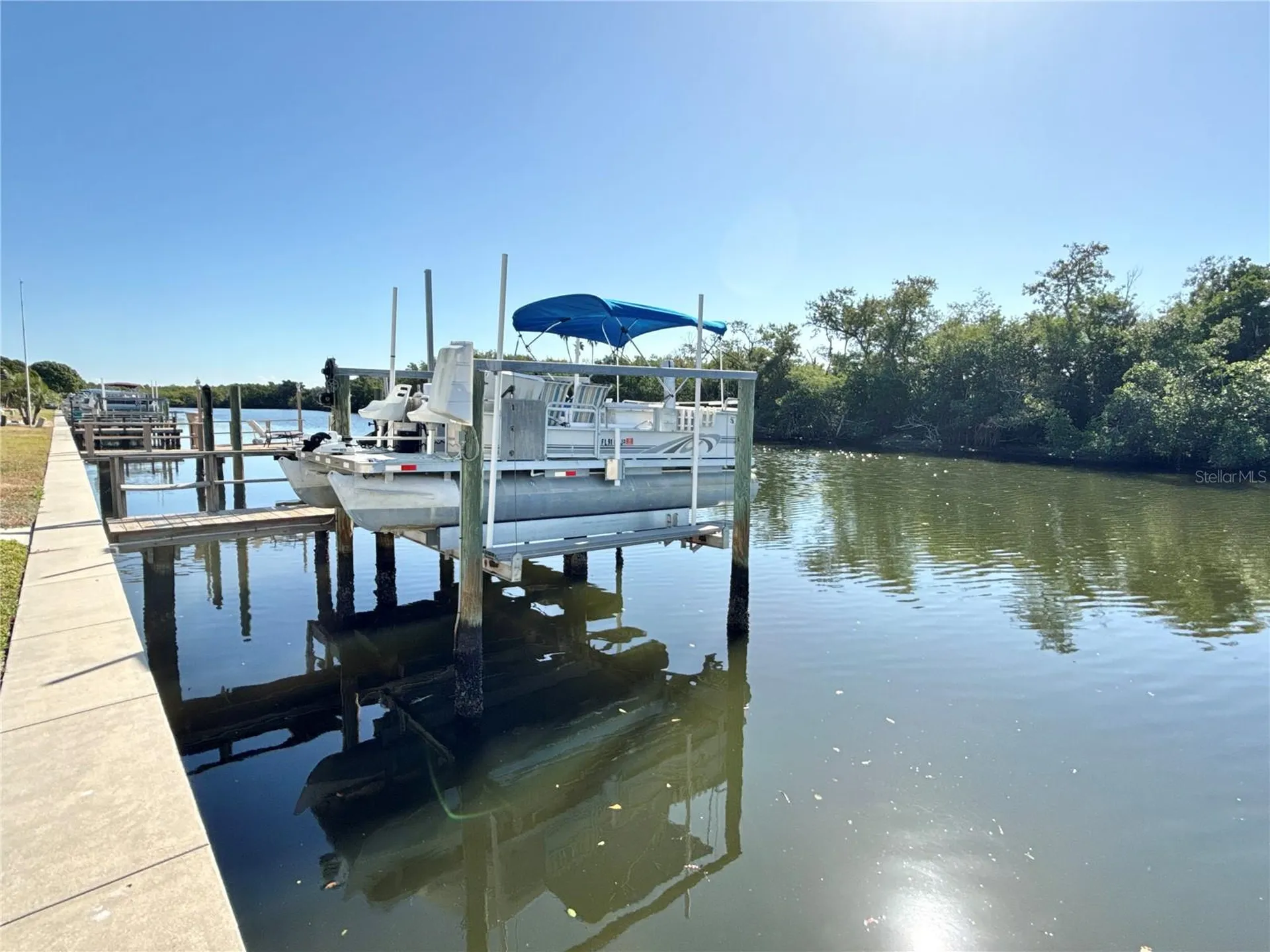 436 Mount Oak Avenue NE St Petersburg FL 33702