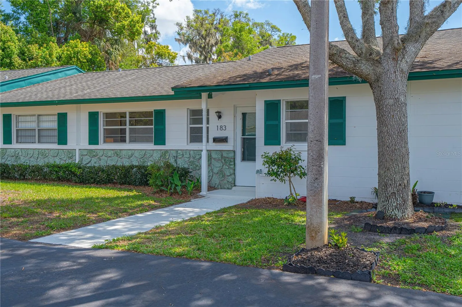 183 N Hill Avenue Deland FL 32724