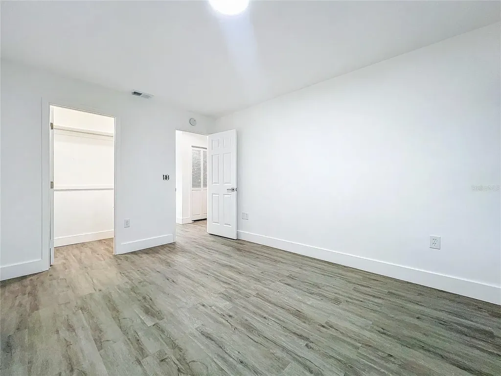 6233 Dewdrop Way Tampa FL 33617