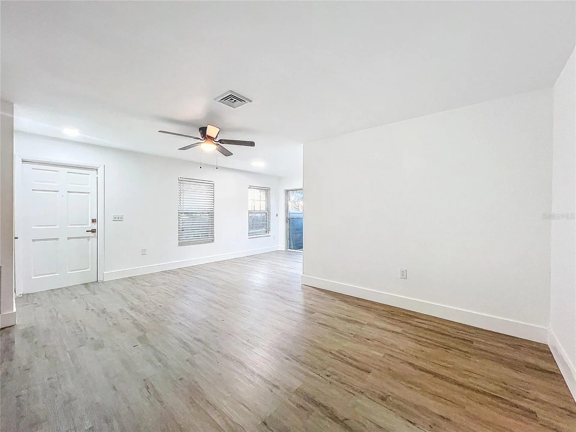 6233 Dewdrop Way Tampa FL 33617
