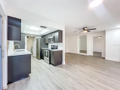 6233 Dewdrop Way Tampa FL 33617