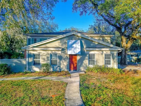 6233 Dewdrop Way Tampa FL 33617
