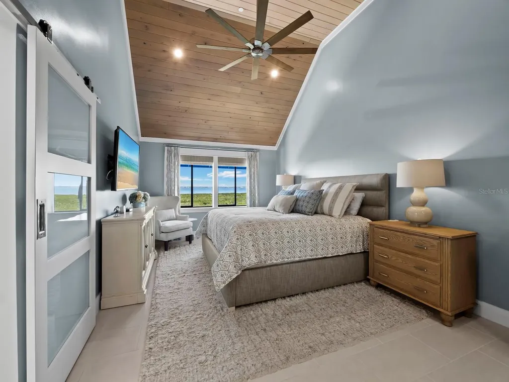 1918 Harbourside Drive Longboat Key FL 34228