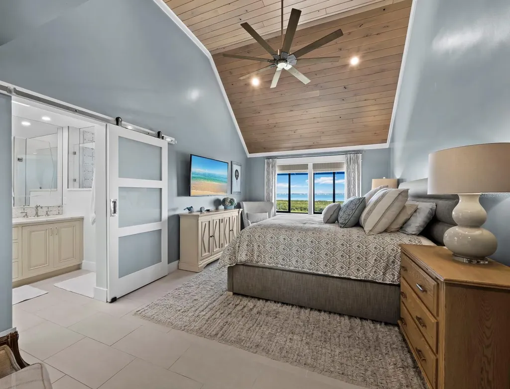 1918 Harbourside Drive Longboat Key FL 34228