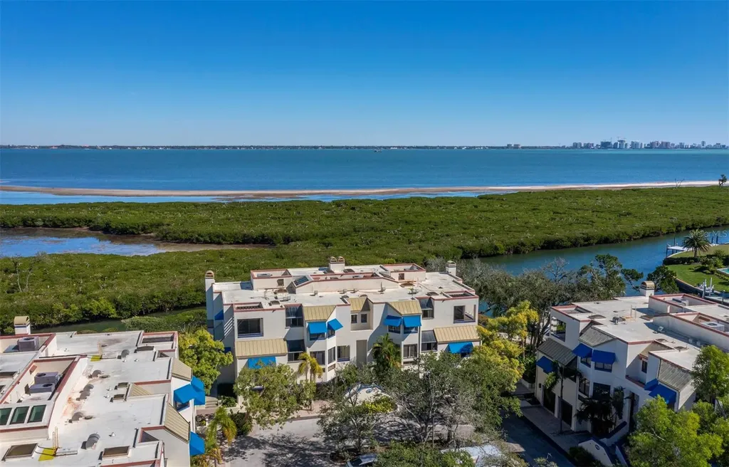 1918 Harbourside Drive Longboat Key FL 34228