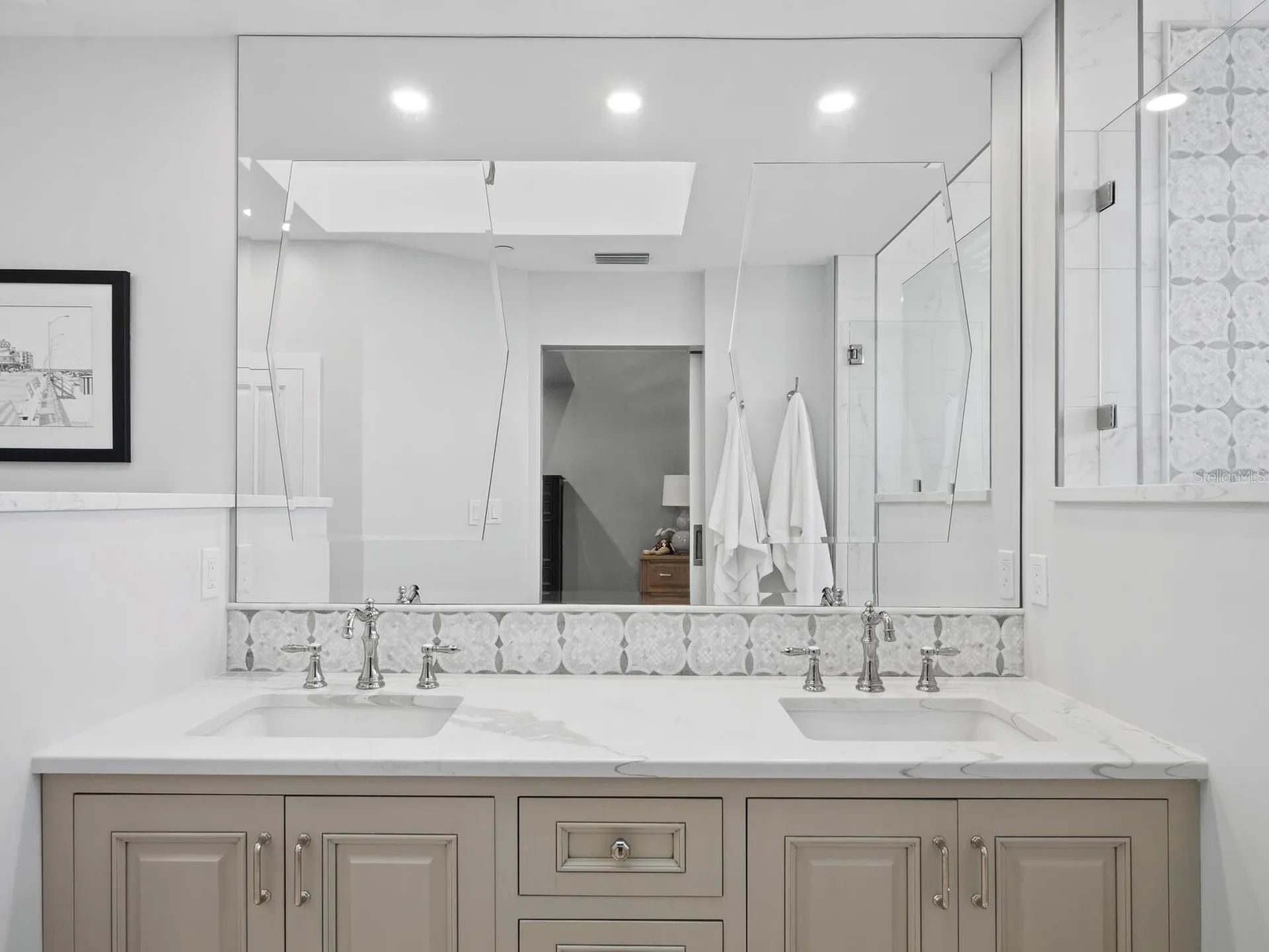 1918 Harbourside Drive Longboat Key FL 34228