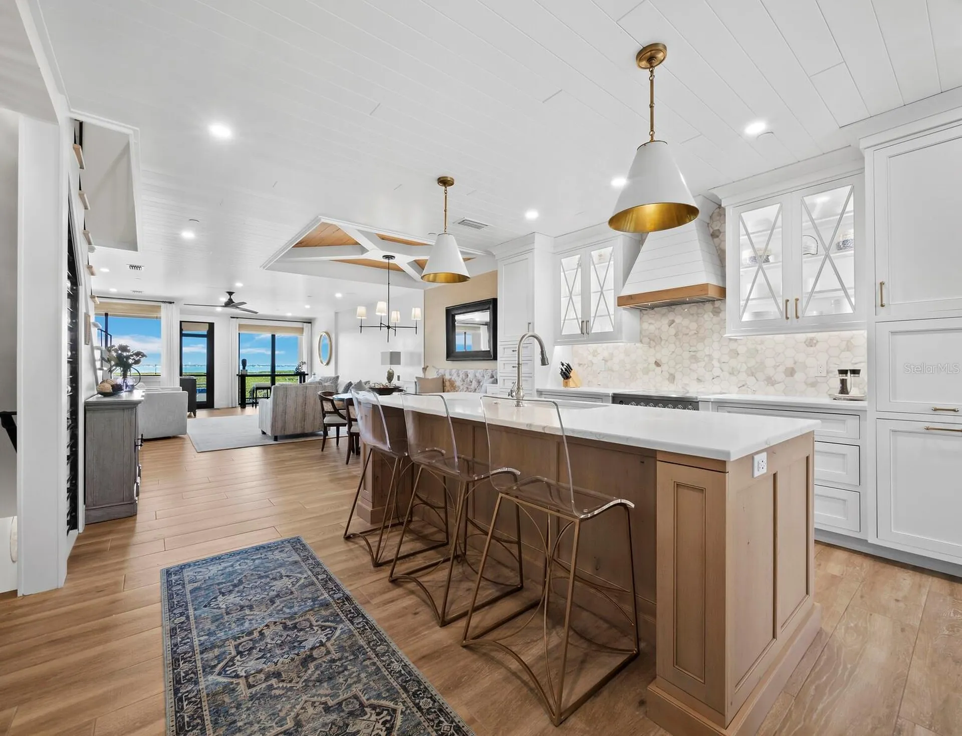 1918 Harbourside Drive Longboat Key FL 34228