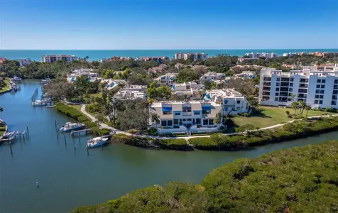 1918 Harbourside Drive Longboat Key FL 34228