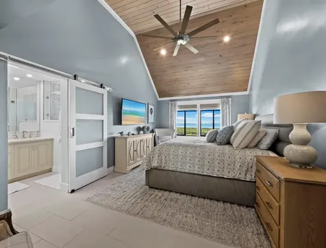 1918 Harbourside Drive Longboat Key FL 34228