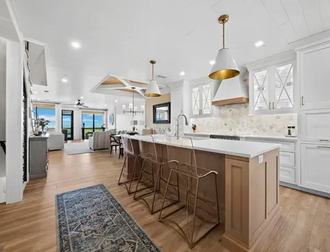 1918 Harbourside Drive Longboat Key FL 34228
